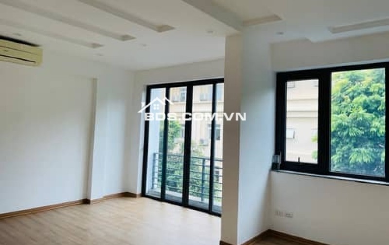 Bán Biệt Thự Liền Kề Cao Cấp Tại Cầu Giấy 4 Tầng 105m², Giá 24.2 Tỷ Nhiều Tiện Ích Sổ Đẹp